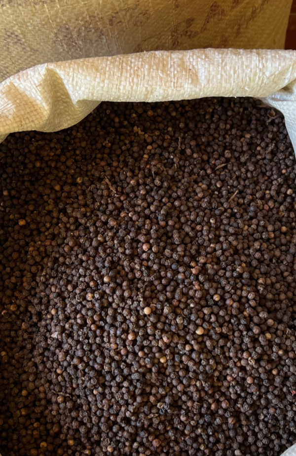 SORT PEBER 150g